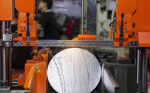 通江立式金属带锯床切削出现跑带故障解决方法! 通江立式金属带锯床切削出现跑带故障解决方法!